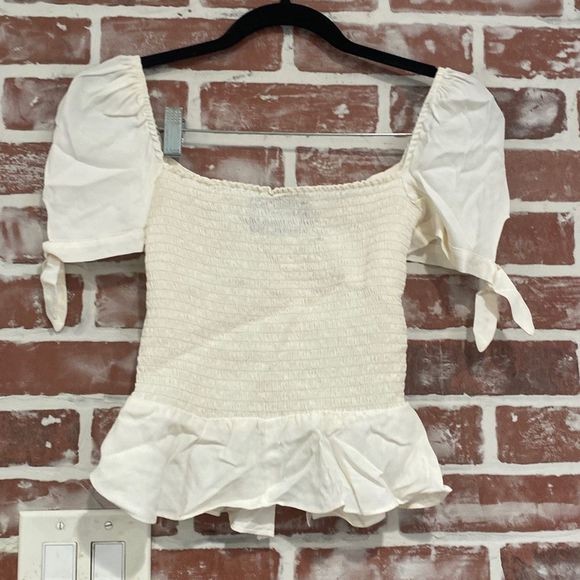 Reformation Cream Peplum Button Front With Puff Tie Sleeves Crop Top Size 4 - Picture 2 of 7